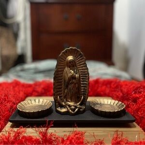 Candle Holder Santa Guadaloupe. The product has 4 pieces: